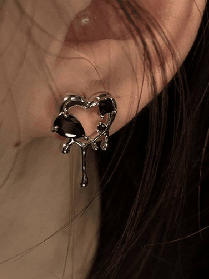 Hollow Out Heart Pattern Earring - AnotherChill